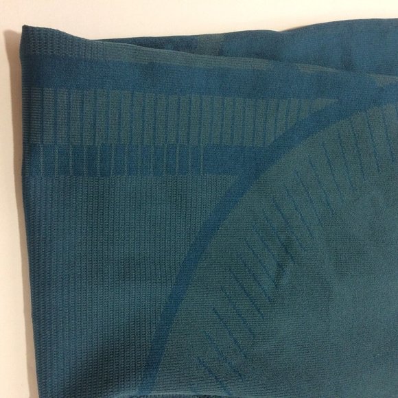 Gymshark Women's Geo Seamless Cropped Athletic Leggings Blue Green Tones Small - Picture 4 of 9